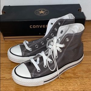 Grey converse